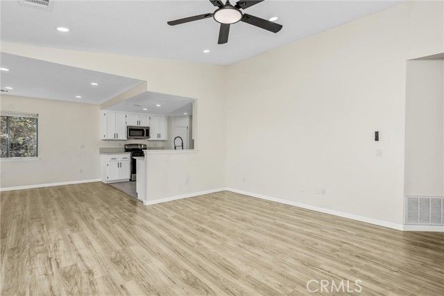 8121 Anaconda Avenue, Oak Hills, CA 92344