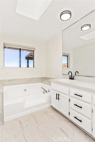 8121 Anaconda Avenue, Oak Hills, CA 92344