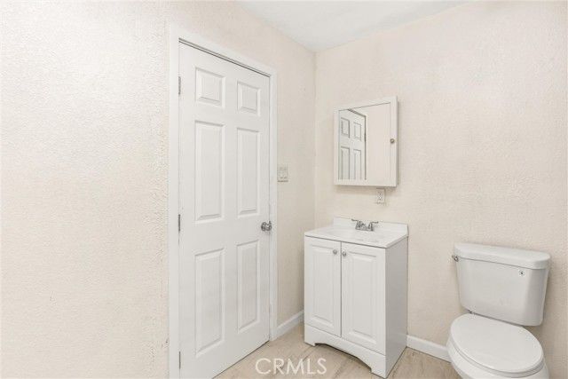 8121 Anaconda Avenue, Oak Hills, CA 92344