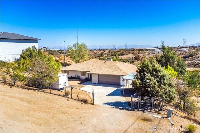 8121 Anaconda Avenue, Oak Hills, CA 92344