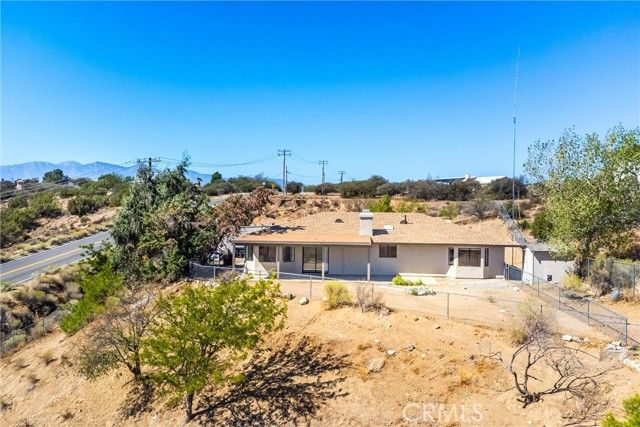 8121 Anaconda Avenue, Oak Hills, CA 92344