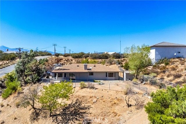 8121 Anaconda Avenue, Oak Hills, CA 92344