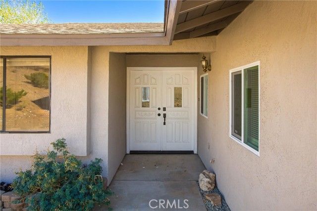 8121 Anaconda Avenue, Oak Hills, CA 92344