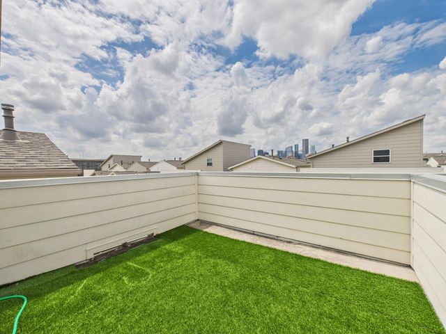 2761 Clinton Drive, Houston, TX 77020