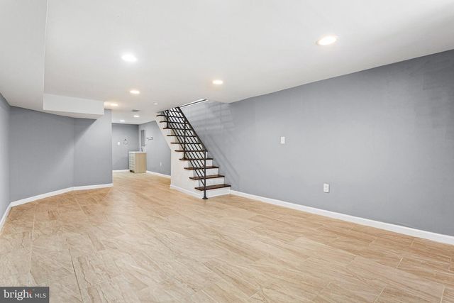 2209 E HUNTINGDON ST, Philadelphia, PA 19125