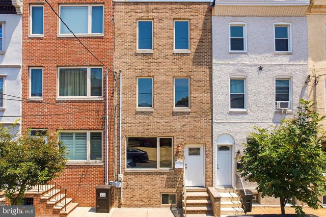 2209 E HUNTINGDON ST, Philadelphia, PA 19125