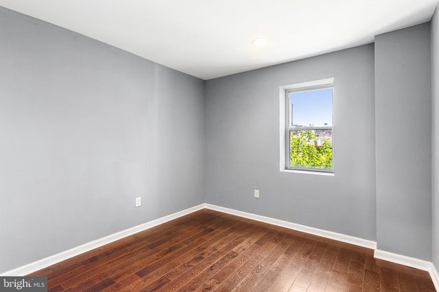 2209 E HUNTINGDON ST, Philadelphia, PA 19125