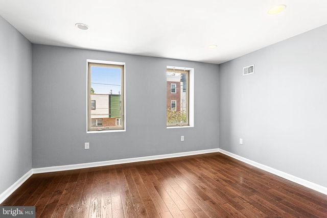 2209 E HUNTINGDON ST, Philadelphia, PA 19125