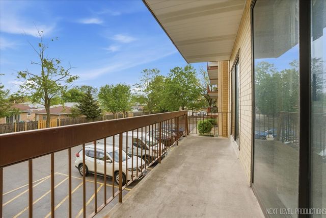 7730 Dempster Street 205, Morton Grove, IL 60053