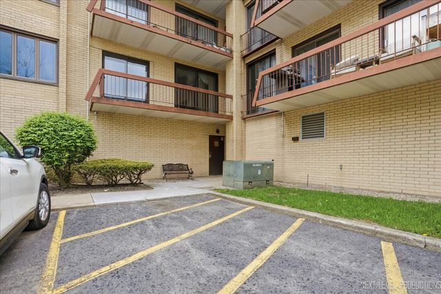 7730 Dempster Street 205, Morton Grove, IL 60053