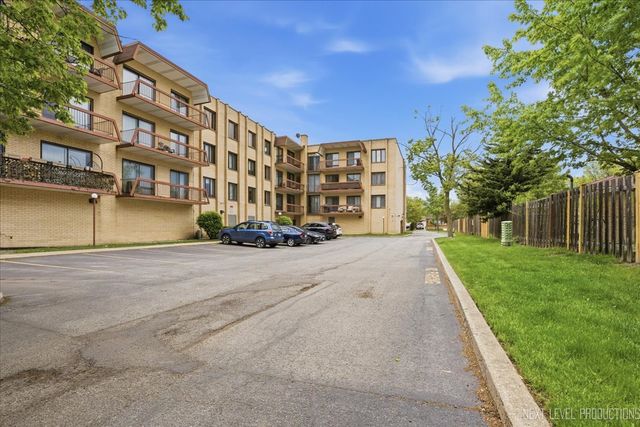 7730 Dempster Street 205, Morton Grove, IL 60053