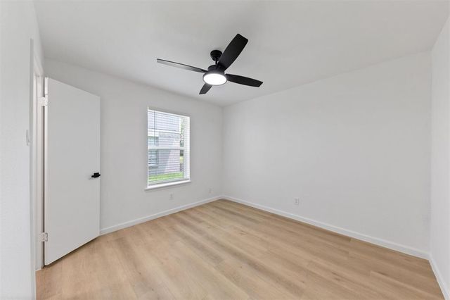 815 Lyle West Avenue C, Cleveland, TX 77327