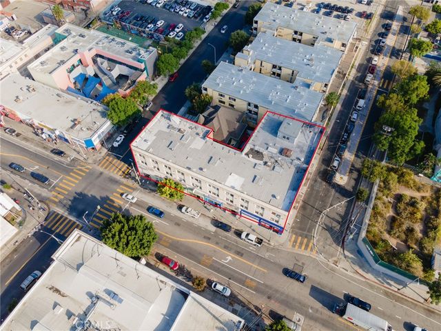 694 S Burlington Avenue, Los Angeles, CA 90057