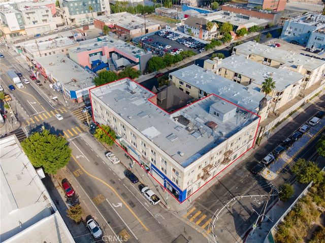694 S Burlington Avenue, Los Angeles, CA 90057
