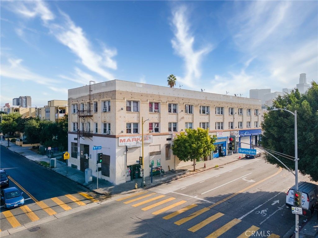 694 S Burlington Avenue, Los Angeles, CA 90057