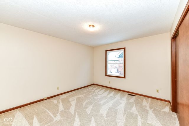 1065 Alydar Circle, Indianapolis, IN 46217