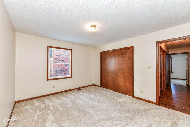 1065 Alydar Circle, Indianapolis, IN 46217