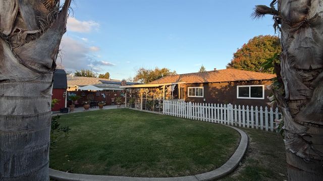 3105 Keller St, Modesto, CA 95355
