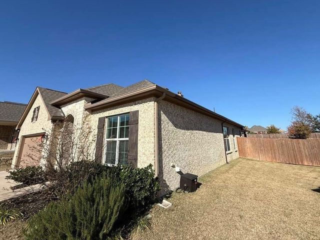 1557 Sidewinder Trail, Weatherford, TX 76087