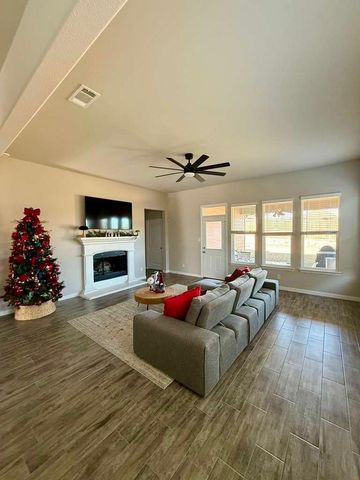 1557 Sidewinder Trail, Weatherford, TX 76087