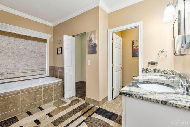 591 Hermay Drive, Hamilton, OH 45013