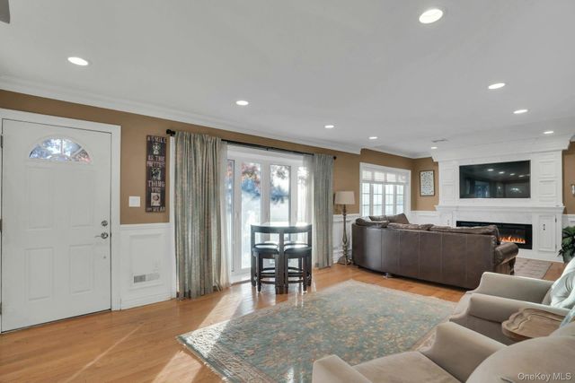 22 Schuyler Drive, Commack, NY 11725