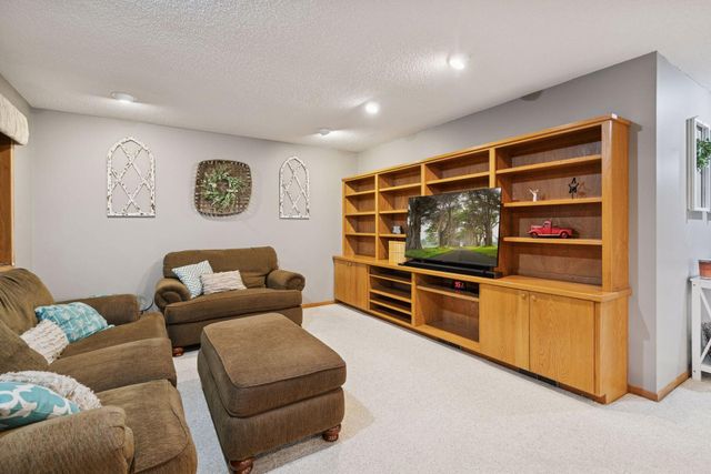 600 Zanmiller Drive, Northfield, MN 55057