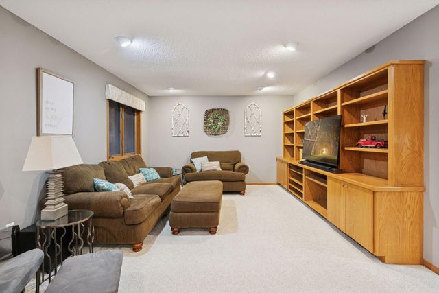 600 Zanmiller Drive, Northfield, MN 55057