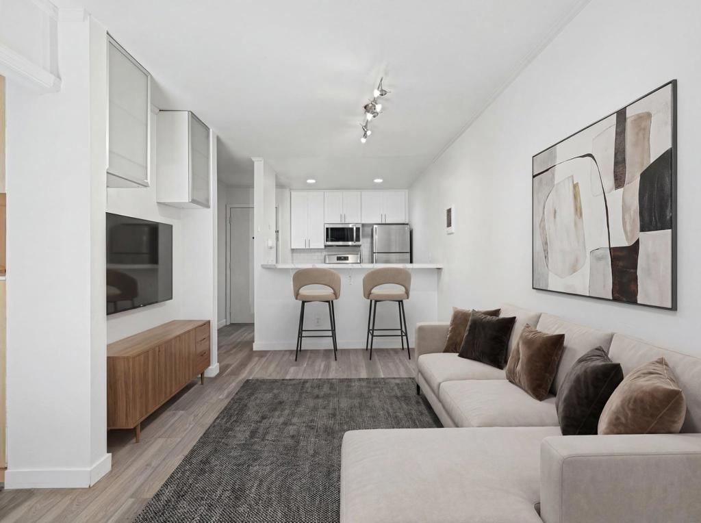 1605 Hotel Cir S B114, San Diego, CA 92108