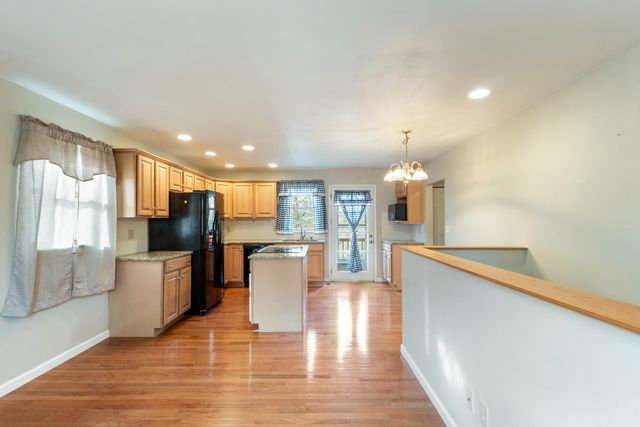28316 Farm Road 1220, Eagle Rock, MO 65641