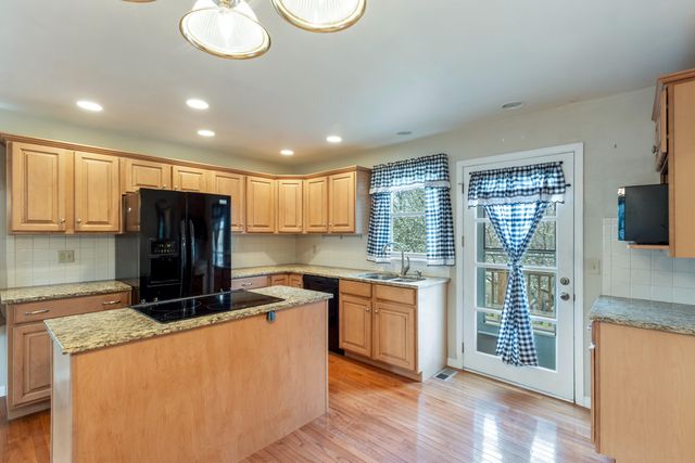 28316 Farm Road 1220, Eagle Rock, MO 65641