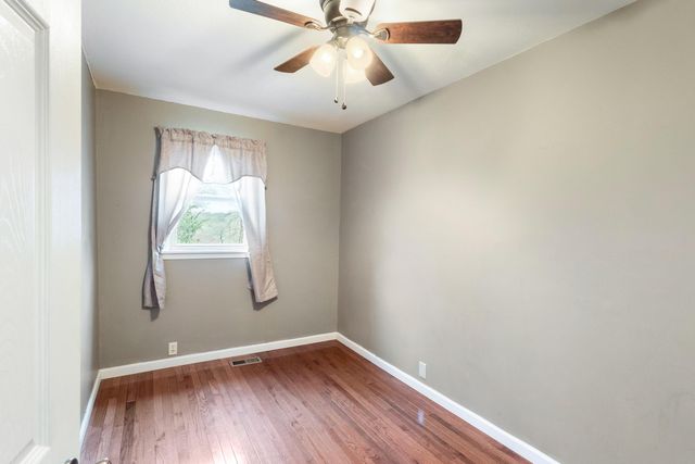 28316 Farm Road 1220, Eagle Rock, MO 65641