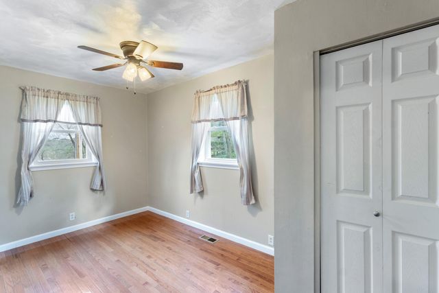 28316 Farm Road 1220, Eagle Rock, MO 65641