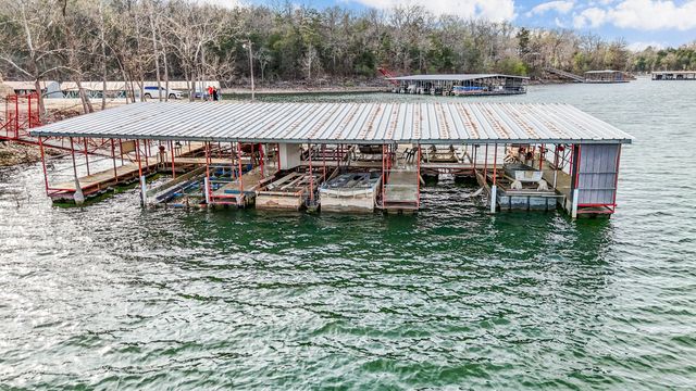 28316 Farm Road 1220, Eagle Rock, MO 65641