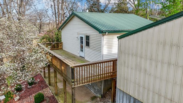 28316 Farm Road 1220, Eagle Rock, MO 65641