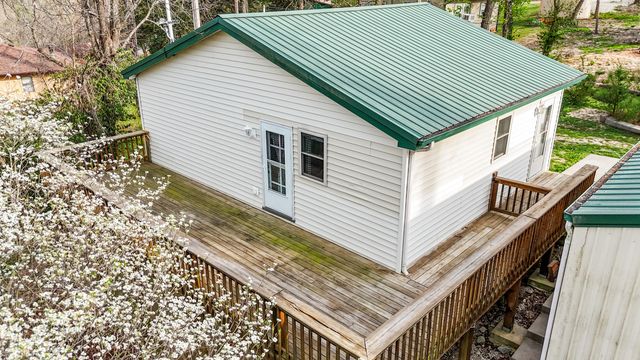 28316 Farm Road 1220, Eagle Rock, MO 65641
