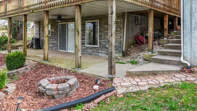 28316 Farm Road 1220, Eagle Rock, MO 65641