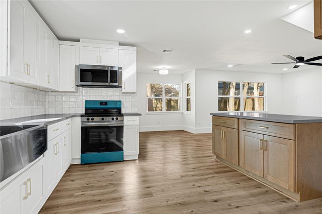 11410 High Star Drive, Houston, TX 77072