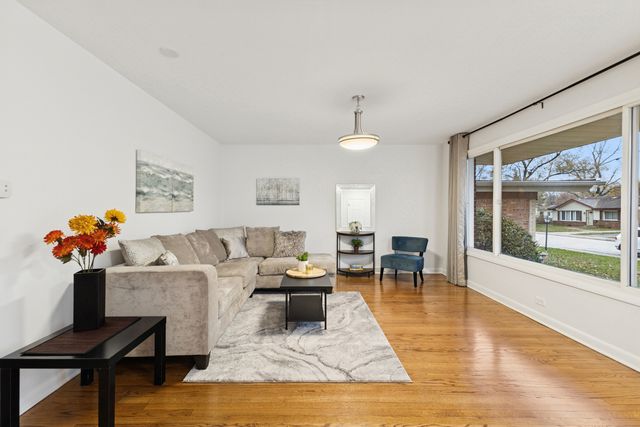 468 Joyce Court, South Holland, IL 60473