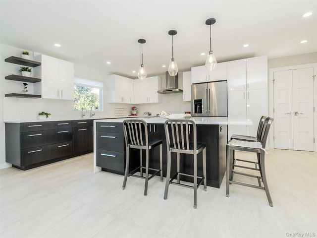 27 Pine Street, Port Washington, NY 11050