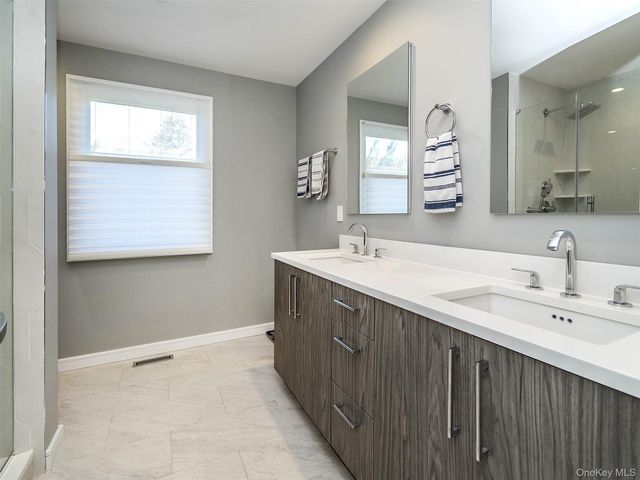 27 Pine Street, Port Washington, NY 11050