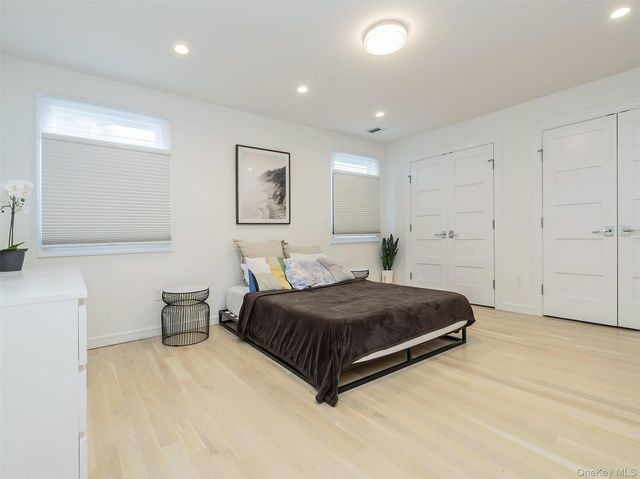 27 Pine Street, Port Washington, NY 11050