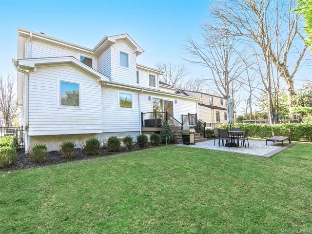 27 Pine Street, Port Washington, NY 11050