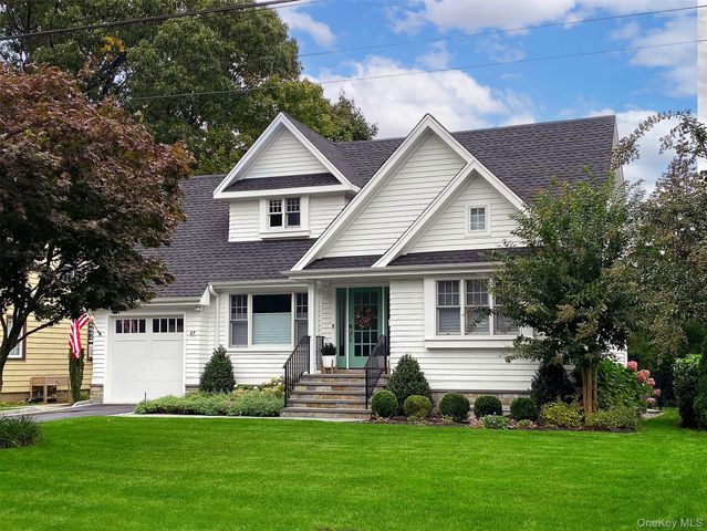 27 Pine Street, Port Washington, NY 11050