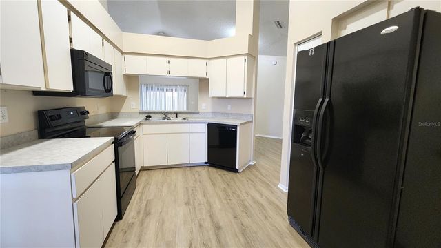 1633 ELK SPRING DRIVE, Brandon, FL 33511