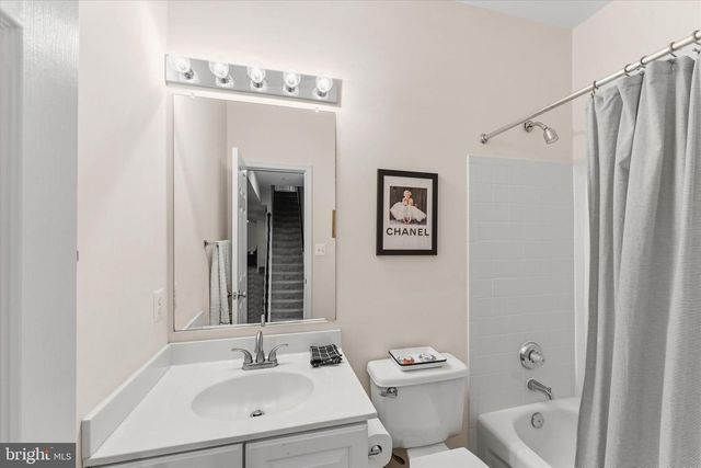 43250 MEADOWOOD CT, Leesburg, VA 20176