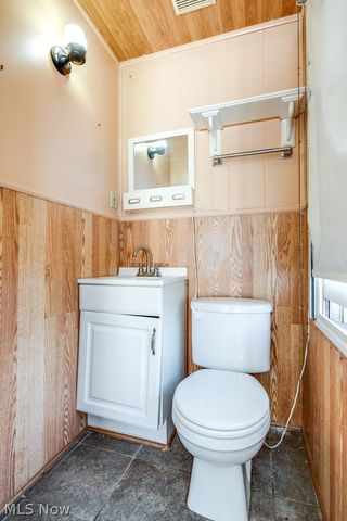 860 E 232nd Street, Euclid, OH 44123