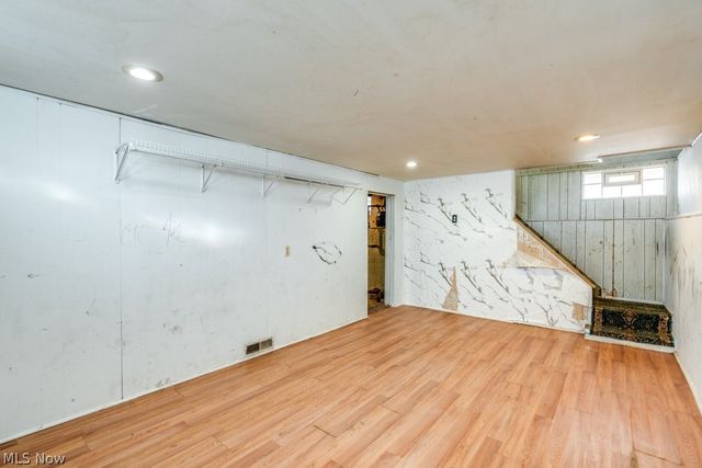 860 E 232nd Street, Euclid, OH 44123