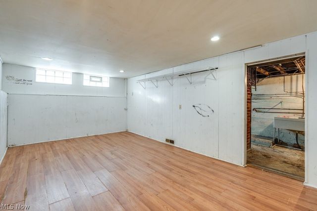 860 E 232nd Street, Euclid, OH 44123