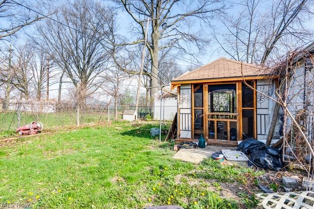 860 E 232nd Street, Euclid, OH 44123